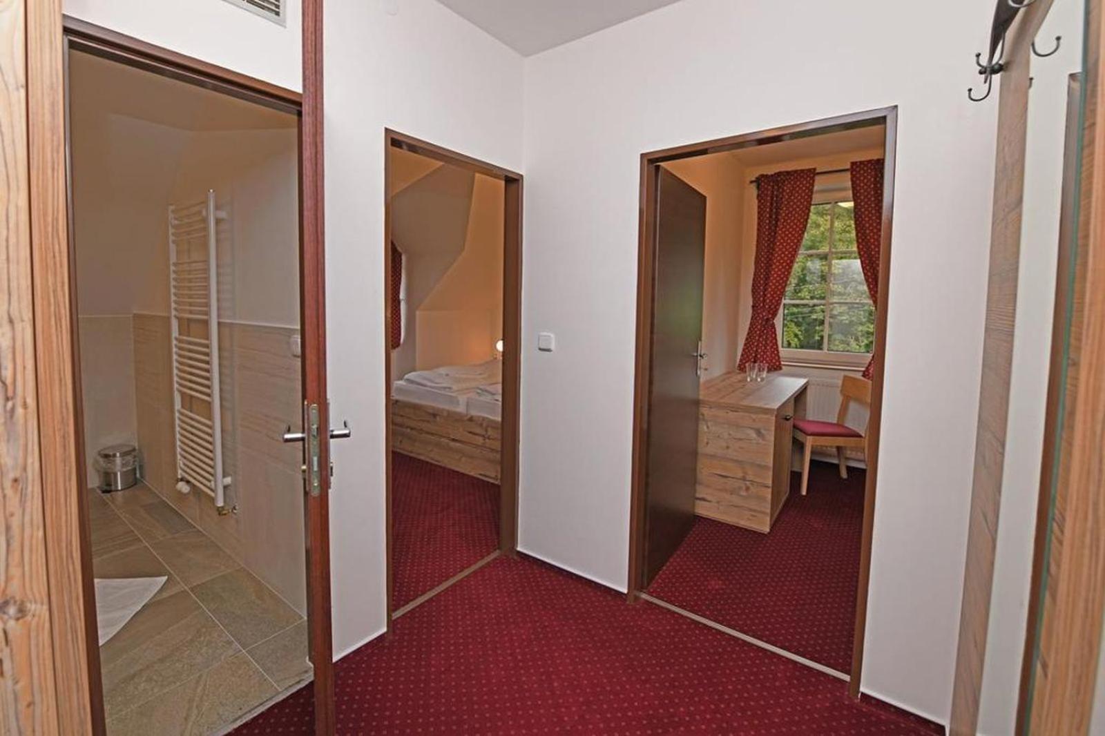 Hotel Konsel Ricky (Hradec Kralove) Exterior foto