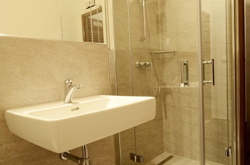Hotel Konsel Ricky (Hradec Kralove) Quarto foto